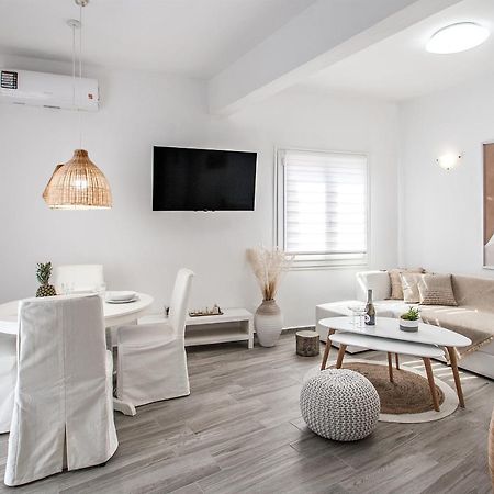 Capolavoro, Boutique Apartment With Unique Rooftop สเกียธอสทาวน์ ภายนอก รูปภาพ