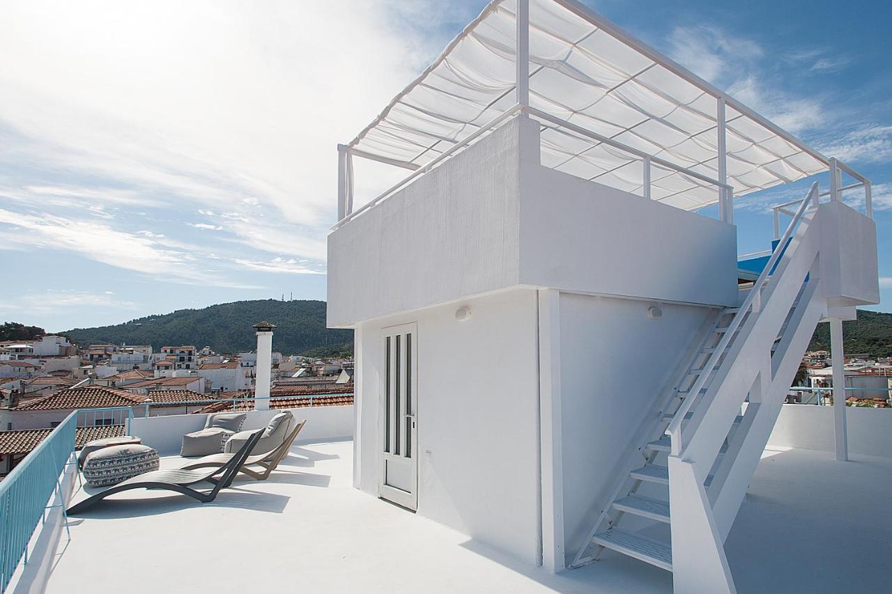 Capolavoro, Boutique Apartment With Unique Rooftop สเกียธอสทาวน์ ภายนอก รูปภาพ