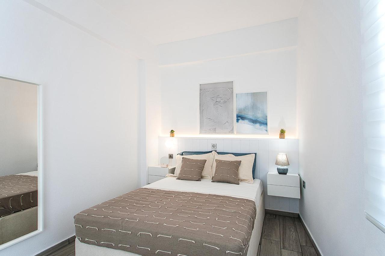 Capolavoro, Boutique Apartment With Unique Rooftop สเกียธอสทาวน์ ภายนอก รูปภาพ