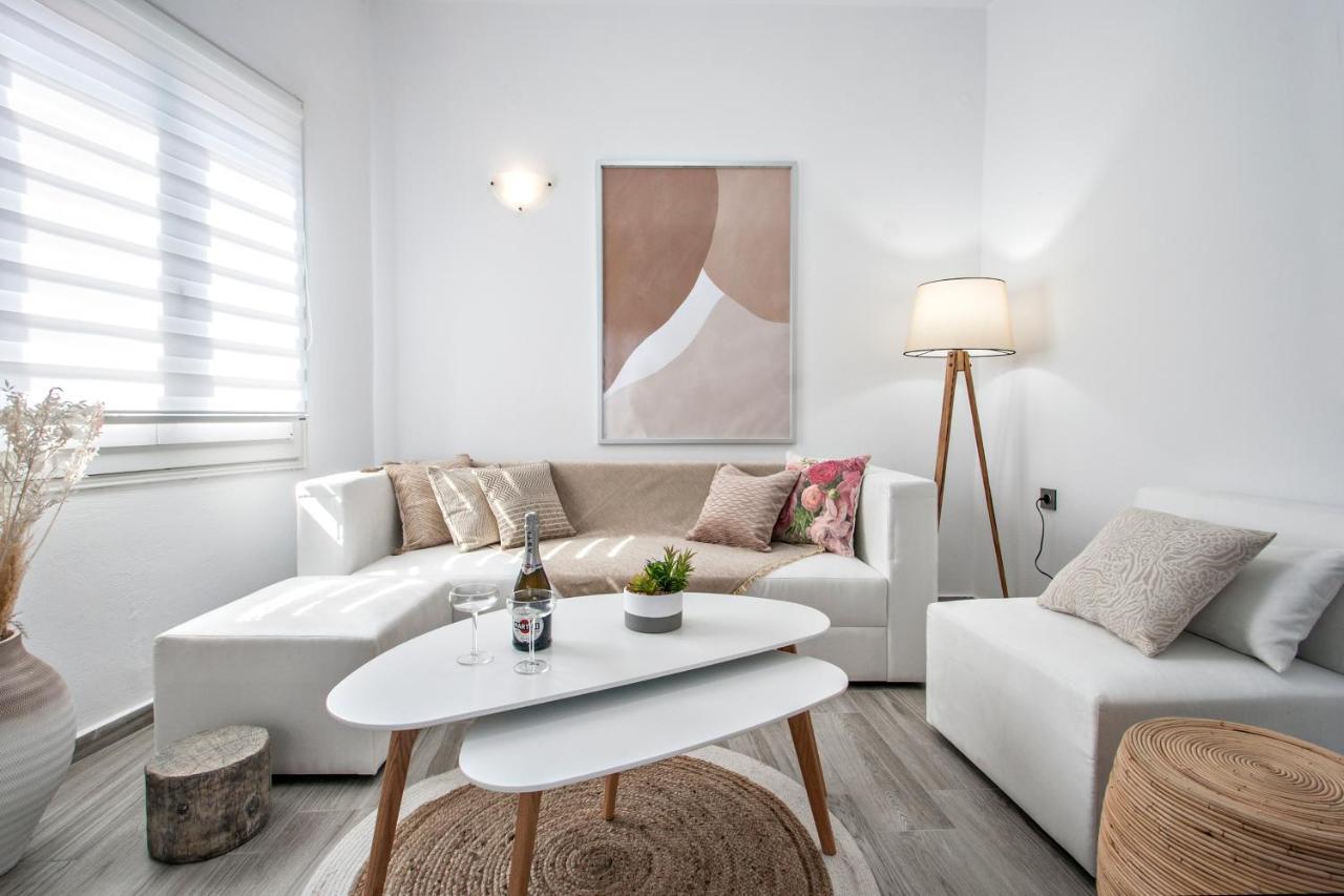 Capolavoro, Boutique Apartment With Unique Rooftop สเกียธอสทาวน์ ภายนอก รูปภาพ