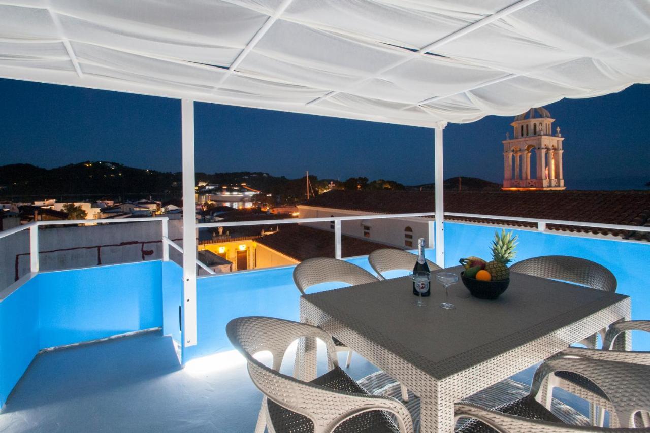 Capolavoro, Boutique Apartment With Unique Rooftop สเกียธอสทาวน์ ภายนอก รูปภาพ