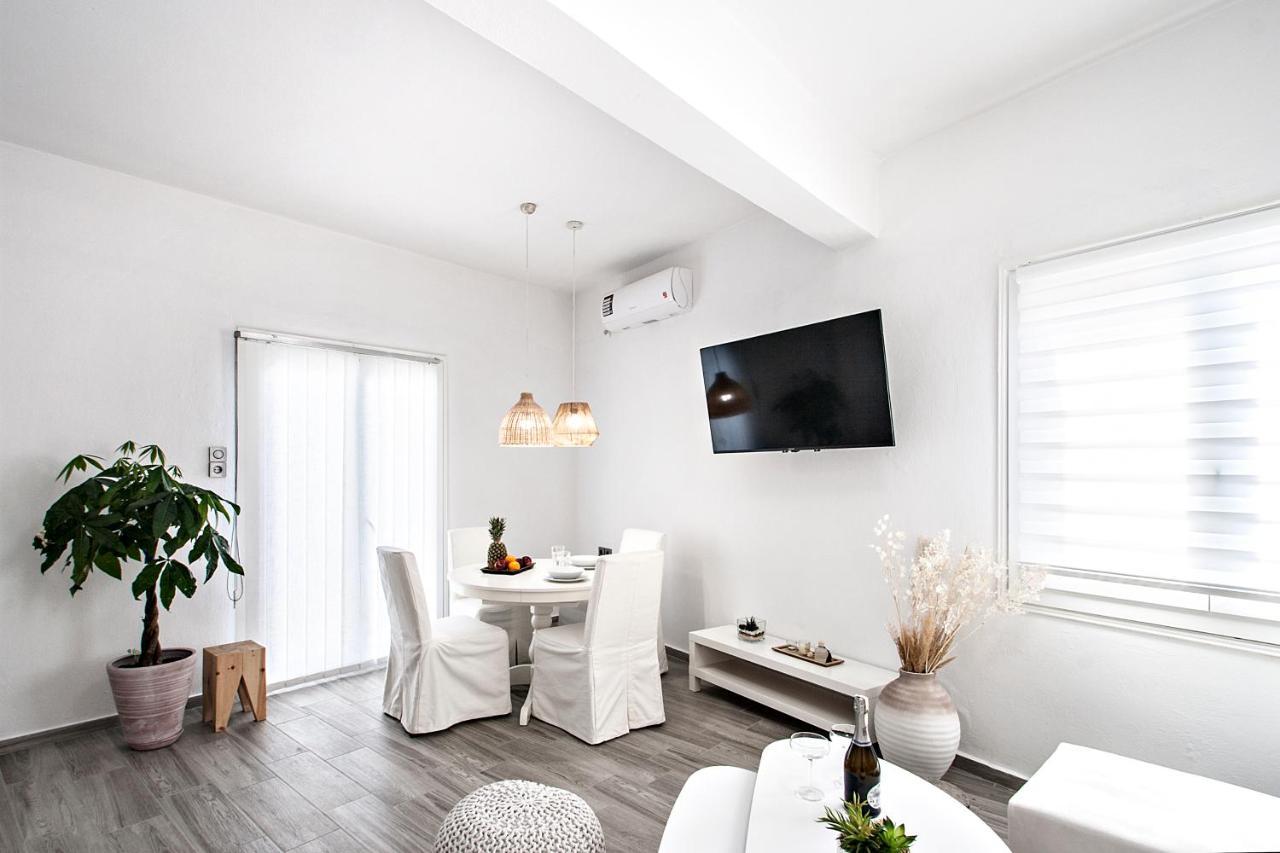 Capolavoro, Boutique Apartment With Unique Rooftop สเกียธอสทาวน์ ภายนอก รูปภาพ