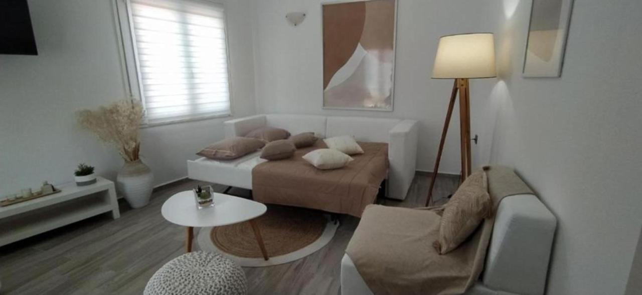 Capolavoro, Boutique Apartment With Unique Rooftop สเกียธอสทาวน์ ภายนอก รูปภาพ
